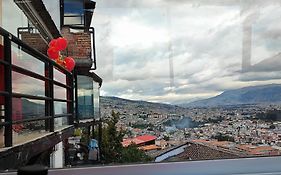 Luna Quiteña